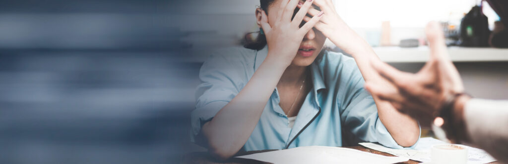 El mobbing laboral, o acoso laboral, es una forma de violencia psicológica que se manifiesta en el ambiente de trabajo